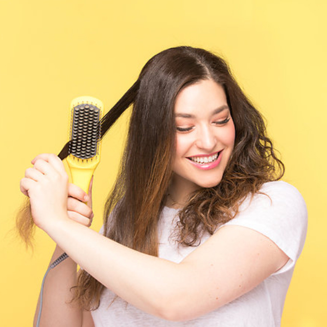 The Brush Crush Heated Straightening Brush